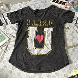 Stranded Small Short Sleeve I Like U Graphic V Neck T Shirt